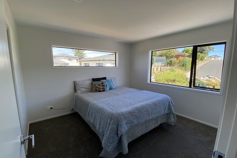 Photo of property in 1 Eric Gifford Drive, Ranui, Auckland, 0612