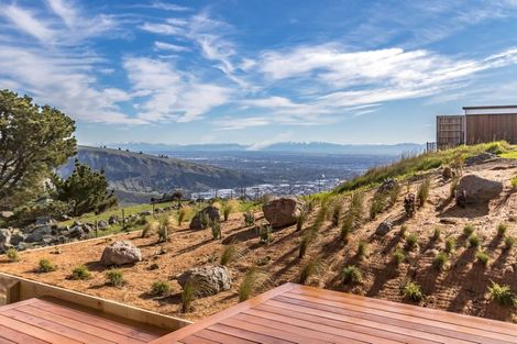 Photo of property in 1 Parkridge Place, Mount Pleasant, Christchurch, 8081