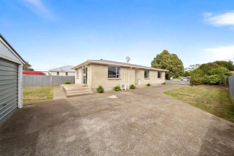 Photo of property in 28 Kamahi Avenue, Hawera, 4610