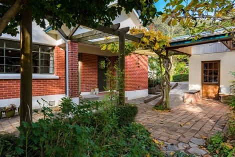 Photo of property in 18 Newgate Street, Picton, 7220