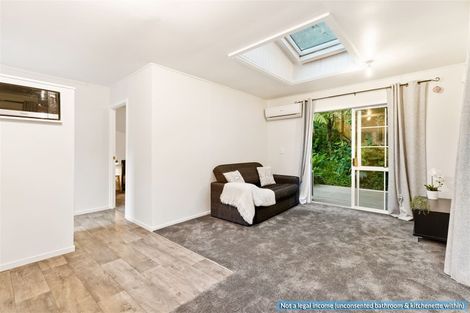 Photo of property in 9 Old North Road, Orewa, 0931