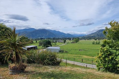 Photo of property in 72 Hotham Street, Murchison, 7007