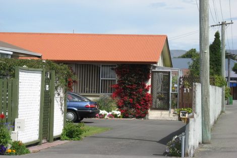 Photo of property in 17 Cradock Street, South New Brighton, Christchurch, 8062