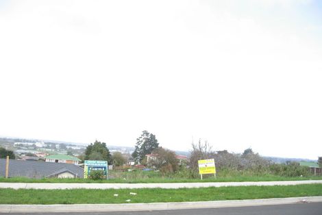 Photo of property in 62 Saralee Drive, Manurewa, Auckland, 2105