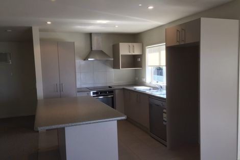 Photo of property in 12a Divich Avenue, Te Atatu South, Auckland, 0610