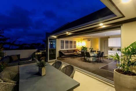 Photo of property in 15a Beach Street, Fitzroy, New Plymouth, 4312