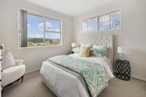 Photo of property in 1/10 Mcquoid Place, Glenfield, Auckland, 0629
