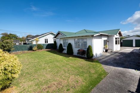 Photo of property in 13 Collins Street, Hawera, 4610