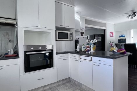 Photo of property in 9 William Souter Street, Forrest Hill, Auckland, 0620