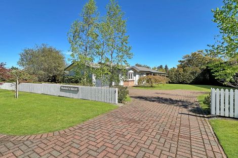 Photo of property in 2 Yasmin Lane, Kinloch, Taupo, 3377