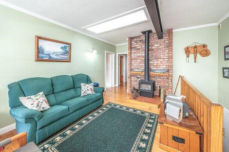 Photo of property in 122 Kaiwhaiki Road, Kaiwhaiki, Whanganui, 4575