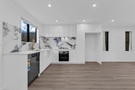 Photo of property in 7/100 Seymour Road, Sunnyvale, Auckland, 0612