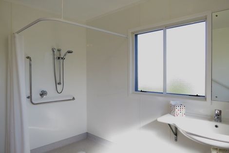 Photo of property in 12 Courthouse Lane, Coromandel, 3506