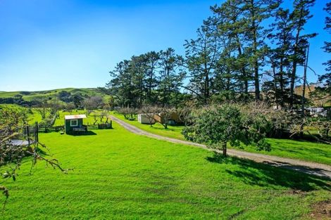 Photo of property in 183 Rautawhiri Road, Helensville, 0875