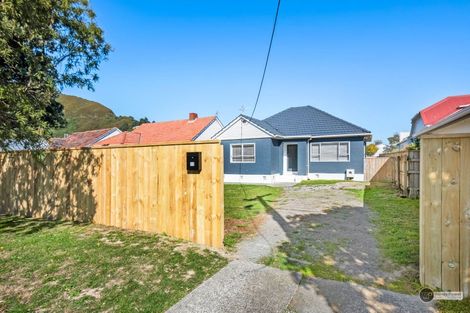 Photo of property in 55 Riverside Drive, Waiwhetu, Lower Hutt, 5010