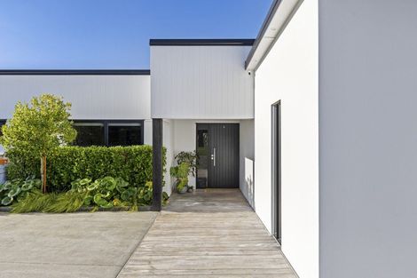 Photo of property in 111 Polson Hill Drive, Aokautere, Palmerston North, 4471