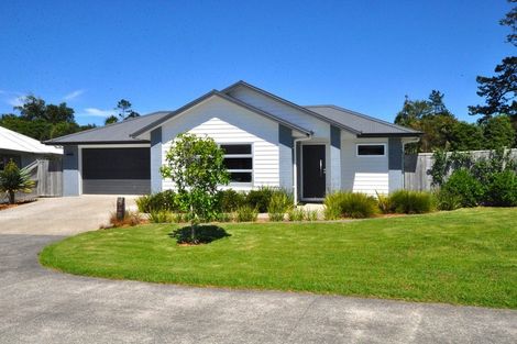 Photo of property in 9 Magnolia Lane, Kaukapakapa, Helensville, 0875