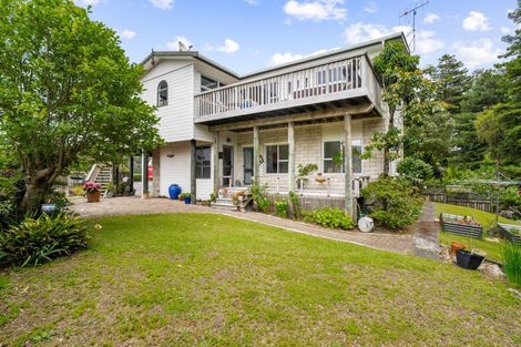 Photo of property in 115 Chevron Crescent, Whangamata, 3620