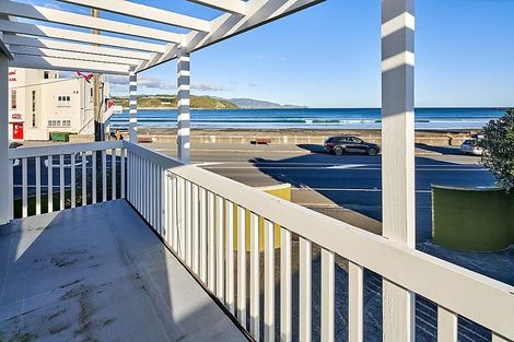 Photo of property in 110 Lyall Parade, Lyall Bay, Wellington, 6022