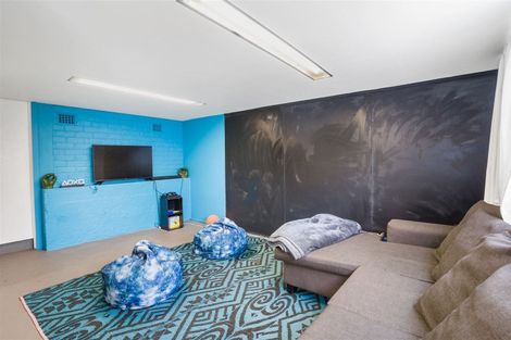 Photo of property in 279 Titirangi Road, Titirangi, Auckland, 0604