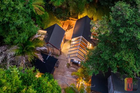 Photo of property in 14 Kingsclere Place, Goodwood Heights, Auckland, 2105