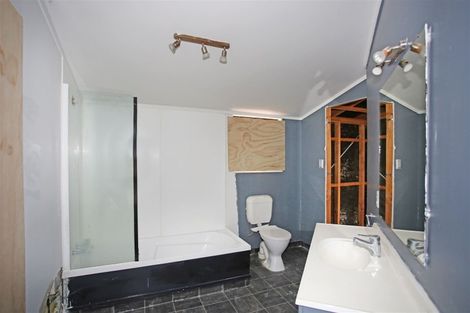Photo of property in 1 Tremen Place, Pukekohe, 2120