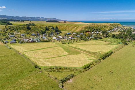 Photo of property in 97 Lake Ferry Road, Lake Ferry, Featherston, 5772