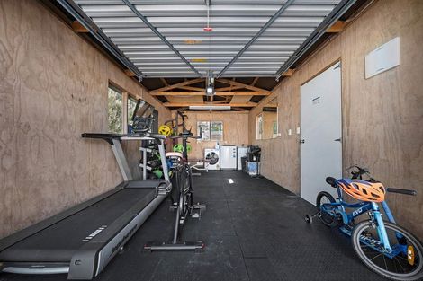 Photo of property in 98 Torkar Road, Clarks Beach, 2122