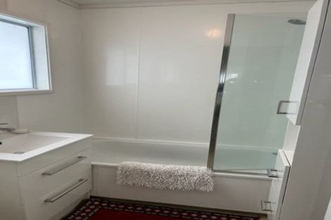 Photo of property in 9 Waiheke Street, Waikanae Beach, Waikanae, 5036