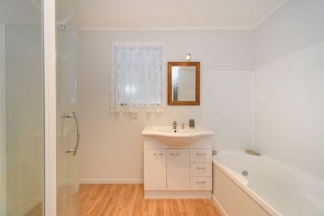 Photo of property in 873 Roberts Line, Bunnythorpe, Palmerston North, 4478