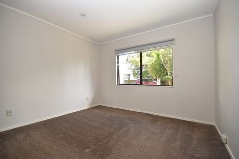 Photo of property in 4 Glen Close, Glen Eden, Auckland, 0602