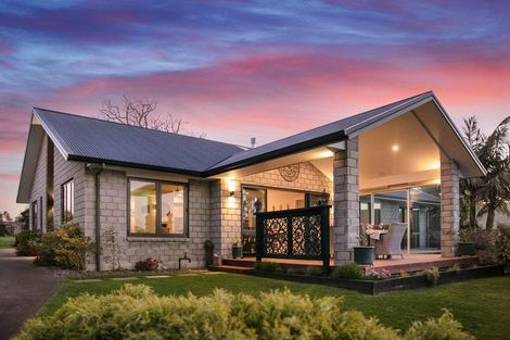 Photo of property in 12 Noble Johnston Drive, Katikati, 3129