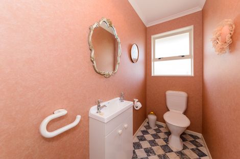 Photo of property in 53 Royal Oak Drive, Kelvin Grove, Palmerston North, 4414