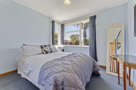 Photo of property in 12 Chester Crescent, West End, Palmerston North, 4410