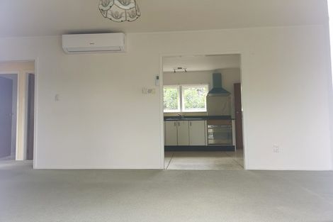 Photo of property in 1/2 Yacht Place, Bucklands Beach, Auckland, 2012
