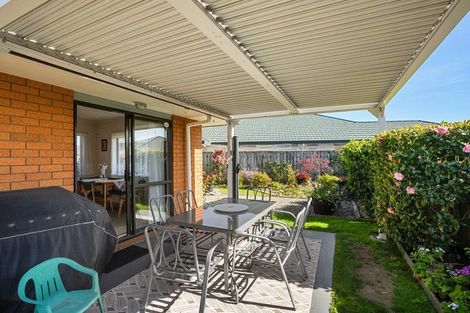 Photo of property in 85 Guildford Drive, Paraparaumu, 5032