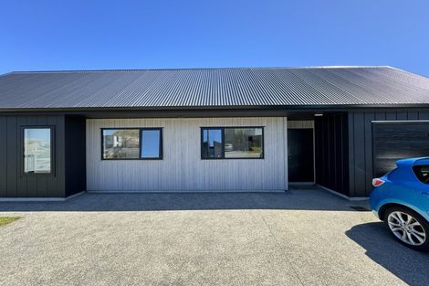 Photo of property in 16 Lemonwood Way, Woodridge, Wellington, 6037