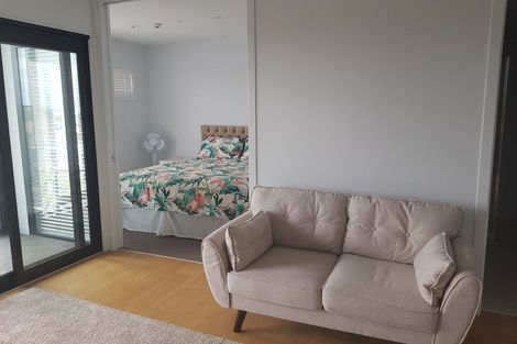 Photo of property in Frank Sargeson Apts, 404/74 Anzac Street, Takapuna, Auckland, 0622