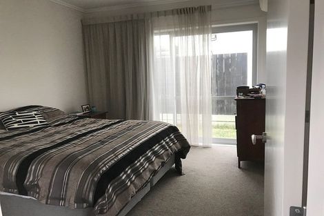 Photo of property in 33 Kanuka Road, Hobsonville, Auckland, 0616