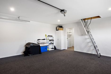 Photo of property in 20 Topping Place, Whitianga, 3510