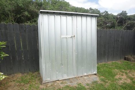 Photo of property in 1/13 Kirklow Place, Goodwood Heights, Auckland, 2105