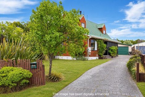 Photo of property in 6 Avon Close, Richmond Heights, Taupo, 3330