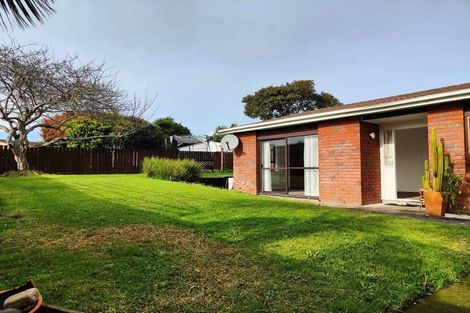 Photo of property in 6 Hoylake Place, Wattle Downs, Auckland, 2103