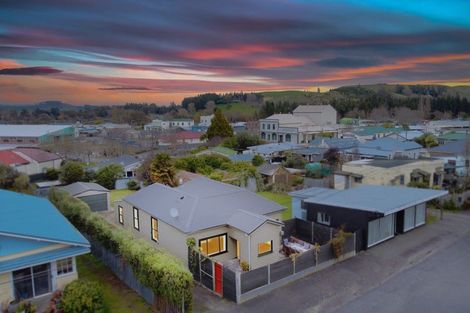 Photo of property in 45 Waverley Street, Waipawa, 4210