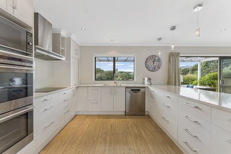 Photo of property in 32 Titoki Road, Waikanae Beach, Waikanae, 5036