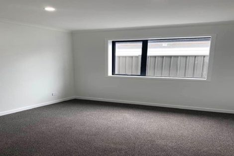 Photo of property in 32 Karearea Avenue, Kenepuru, Porirua, 5022