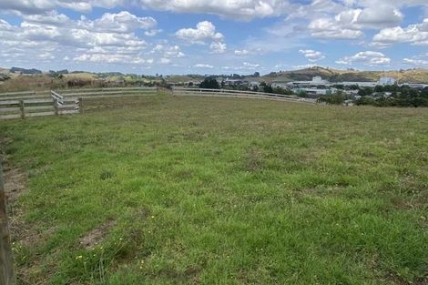 Photo of property in 15 Fraser Road, Pokeno, 2471