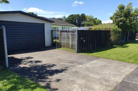 Photo of property in 5 Clark Road, Karaka, Papakura, 2580