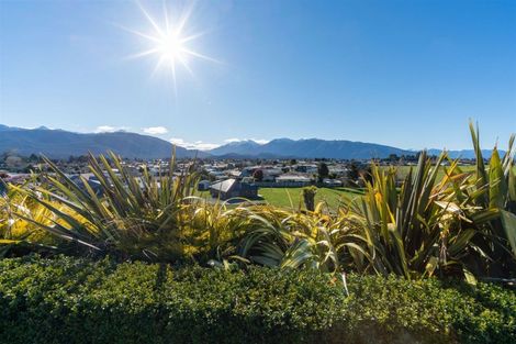 Photo of property in 12 Tawera Place, Te Anau, 9679