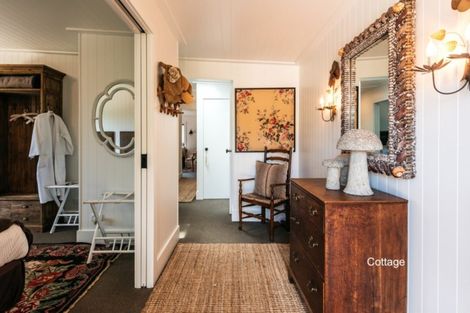 Photo of property in 1 Margaret Reeve Lane, Waiheke Island, 1971